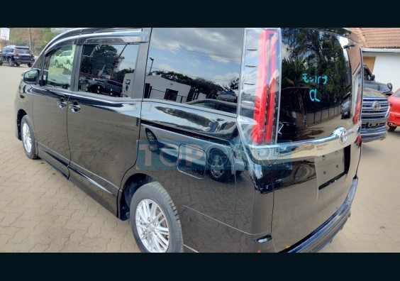 2017 TOYOTA NOAH NAIROBI