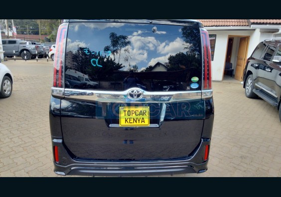 2017 TOYOTA NOAH NAIROBI