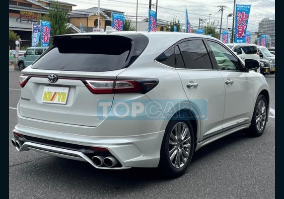 2018 TOYOTA HARRIER JAPAN