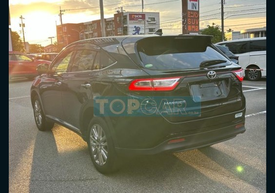 2018 TOYOTA HARRIER JAPAN