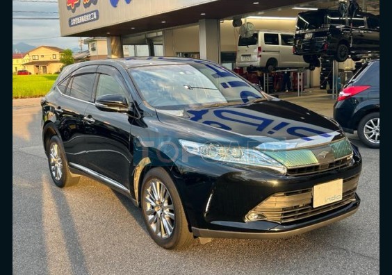 2018 TOYOTA HARRIER JAPAN