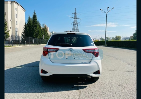 2018 TOYOTA VITZ JAPAN