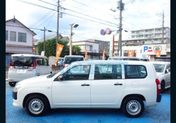 2018 TOYOTA PROBOX JAPAN