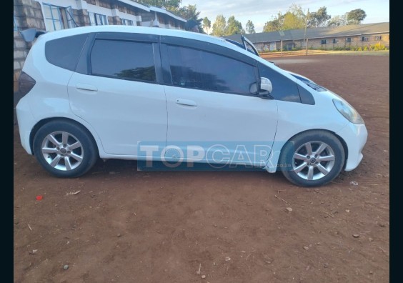 2013 HONDA FIT NAIROBI