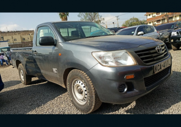2014 TOYOTA HILUX FOR SALE IN NAIROBI KENYA 