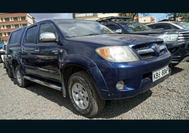 2011 TOYOTA HILUX FOR SALE IN KENYA 