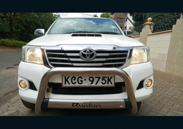 2014 TOYOTA HILUX FOR SALE IN KENYA 